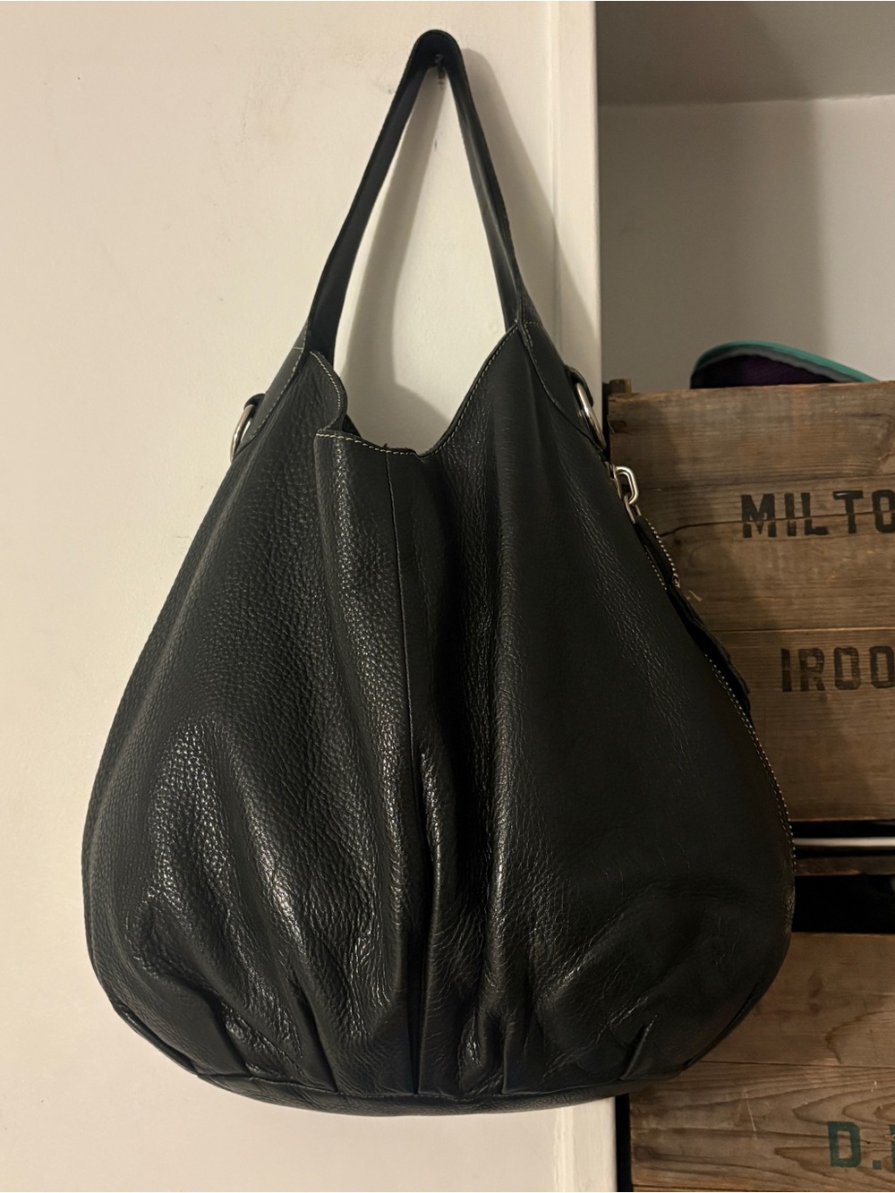Roots Large Black Leather Slouchy Hobo Bag - Classic Shoulder Tote Purse